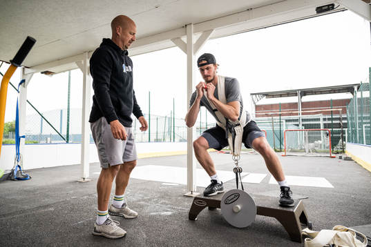 Andreas Larsson, personlig tränare och Vita Hästens Eric