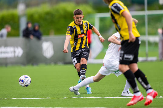 Häckens Semir Bosnic gör 1-0