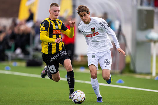 Häckens Oskar Ruuska och Brommapojkarnas Victor Ekström