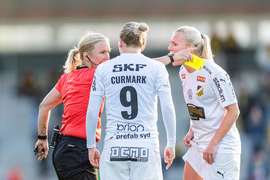 Häckens Filippa Curmark och Josefine Rybrink reagerar mot