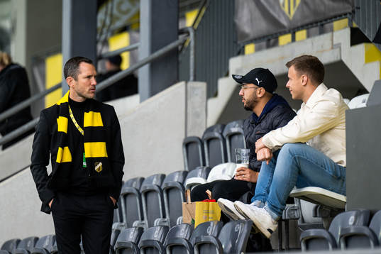 Häckens sportchef Martin Ericsson och damlagets