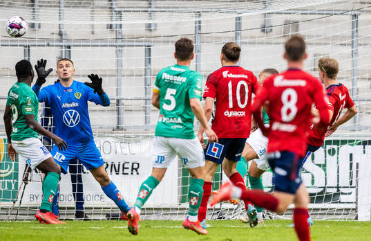 Östers Isak Magnusson gör här 2-0
