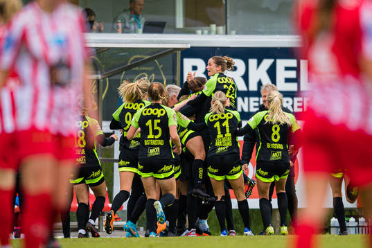 Tuva Hansen of Brann celebrates after scoring the 1-2 goal