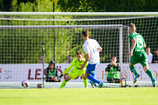 Värnamos Marcus Antonsson gör 1-0 bakom Hammarbys