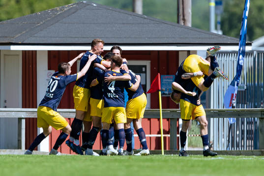 Torns spelare jublar efter 0-1