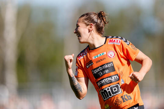 Kristianstads Tabitha Tindell jublar efter 3-0