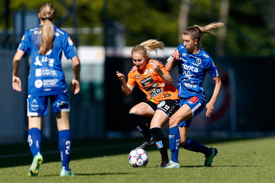 Kristianstads Kajsa Törnkvist och Örebros Wilma Öhman