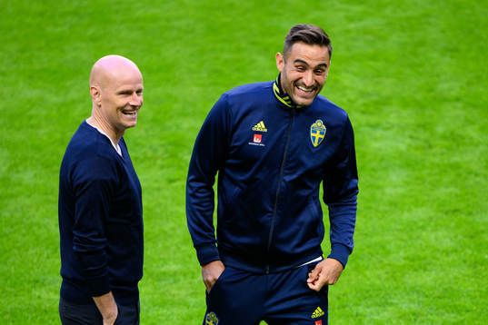 Ståle Solbakken, head coach of Norway, and Sotirios Papagiannopoulos of Sweden ahead of the Nations League football match between Sweden and Norway on June 5, 2022 in Stockholm. 