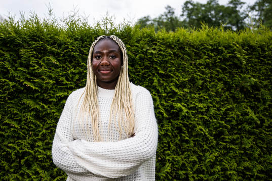 Ketsia Mumbongo poserar för ett porträtt