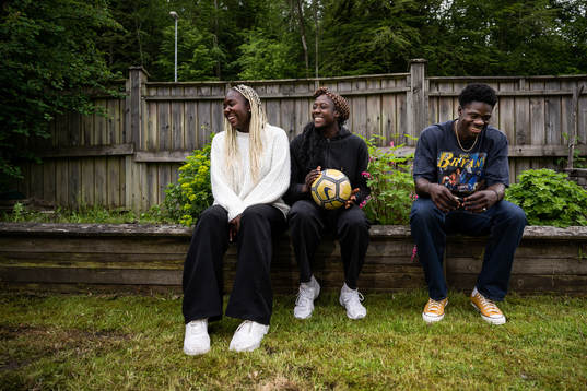 Ketsia, Charité och Joel Mumbongo