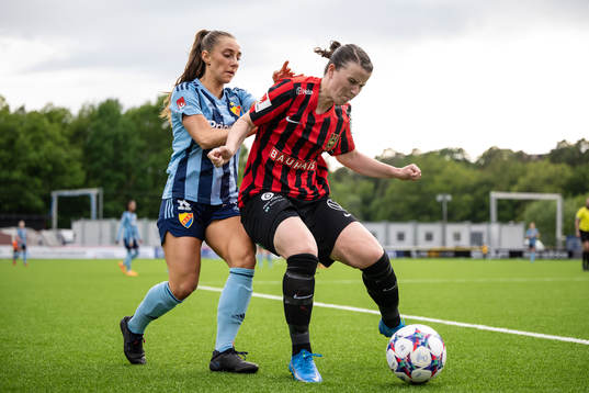 Djurgårdens Tilde Lindwall och Brommapojkarnas Daniella Famili