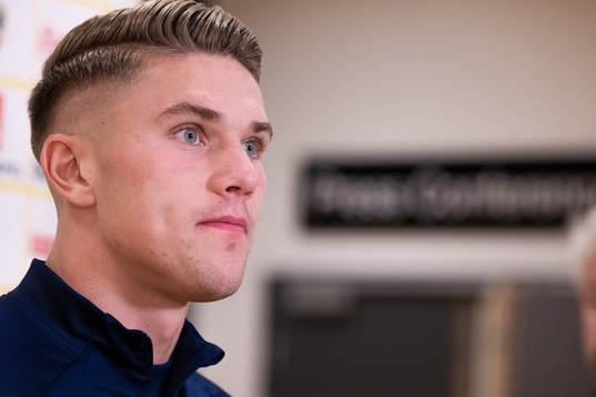 Viktor Gyökeres of the Swedish national football team in the mixed zone