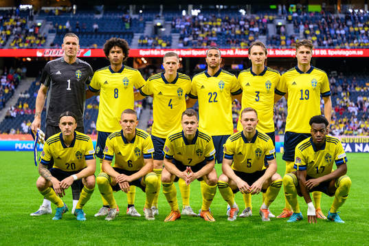 Goalkeeper Robin Olsen, Jens Cajuste, Joakim Nilsson, Robin Quaison, Hjalmar Ekdal, Mattias Svanberg, Kristoffer Olsson, Ludwig Augustinsson, Viktor Claesson, Joel Andersson and Anthony Elanga of Sweden ahead of the Nations League football match between Sweden and Serbia on June 9, 2022 in Stockholm. 
