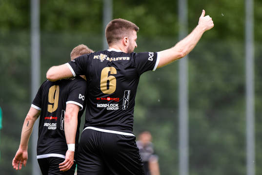 Bellevue's Bellevue Markus Jönsson och Damir Becirovic jublar
