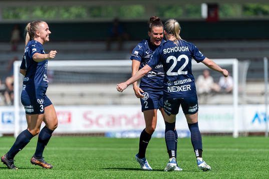 FC Rosengårds Gudrun Arnardottir, Katrine Veje och Olivia