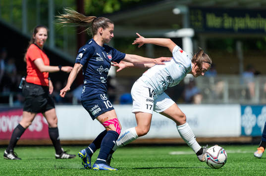 FC Rosengårds Jelena Cankovic och Umeås Vilma Koivisto
