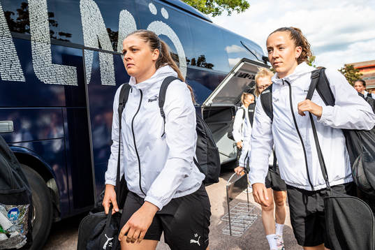 Malmö FFs målvakt Vera Ejlertsson och Anna Plantin