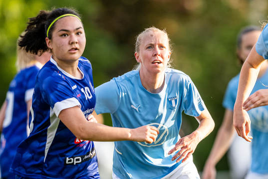 Södra Sandbys Sandra Welander och Malmö FFs Stina Stadig