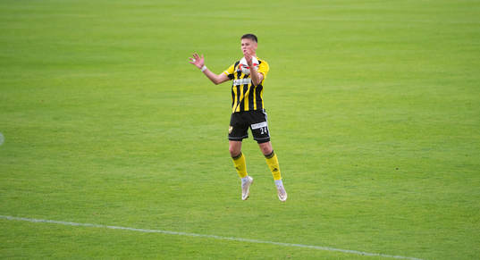 IFK Hässleholms Victor Ahlgren i matchen i DM mellan IFK Hässleholm och IF Lödde i Hässleholm 15 juni 2022.
