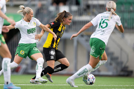 Hammarbys Emma Jansson och Häckens Hanna Wijk