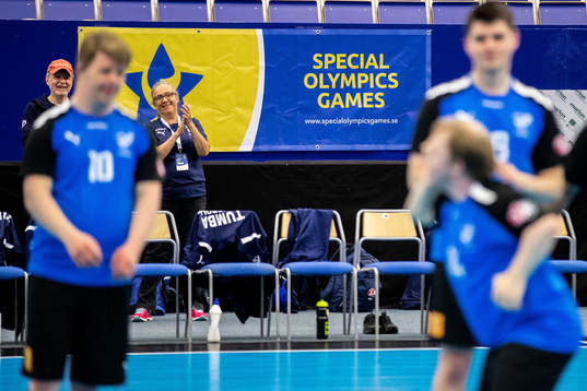 En banderoll med texten Special Olympics games mellan IFK