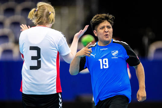 Sollentuna/Häggtunas Josefine Brännström deppar