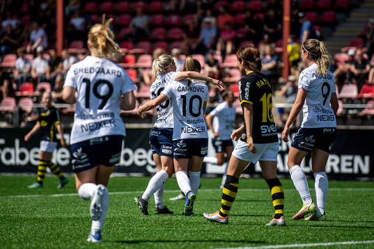 FC Rosengårds Jelena Cankovic jublar