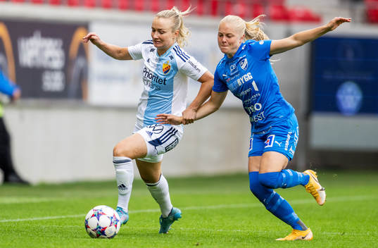 Djurgårdens Tove Almqvist och Kalmars Wilma Finnman