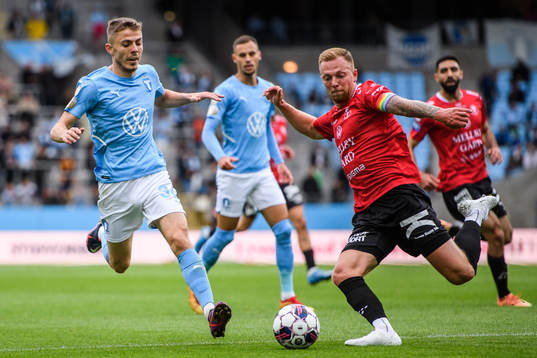 Malmö FFs Patriot Sejdiu och Trelleborgs Jesper Modig