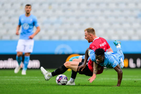 Trelleborgs Jesper Modig och Malmö FFs Malik Abubakari