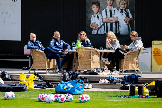 Caroline Seger and Olivia Schough of Sweden