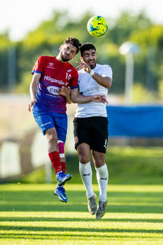 Höganäs Radwan Shaker och Hittarps Johan Ozmanov 