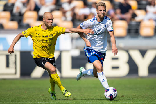 Mjällbys Viktor Gustafson och IFK Norrköpings Filip Dagerstål