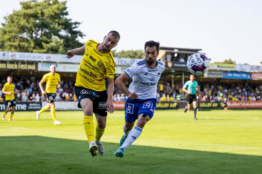 Mjällbys Albin Mörfelt och IFK Norrköpings Christopher Telo