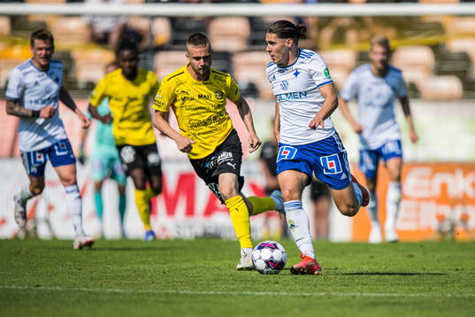 IFK Norrköpings Eman Markovic  och Mjällbys Albin Mörfelt