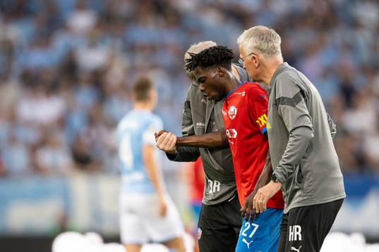 Helsingborgs Benjamin Acquah har ont