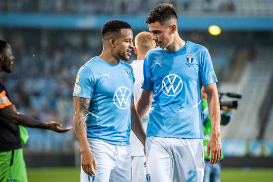 Malmö FFs Martin Olsson och Dennis Hadzikadunic