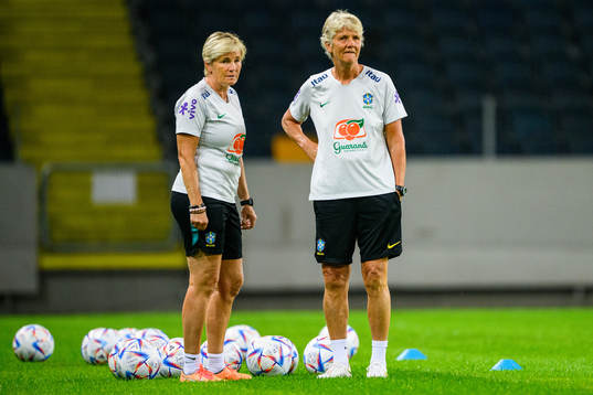 Assistant coach Lilie Persson and head coach Pia Sundhage