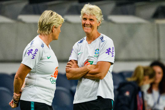 Assistant coach Lilie Persson and head coach Pia Sundhage