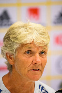 Head coach Pia Sundhage