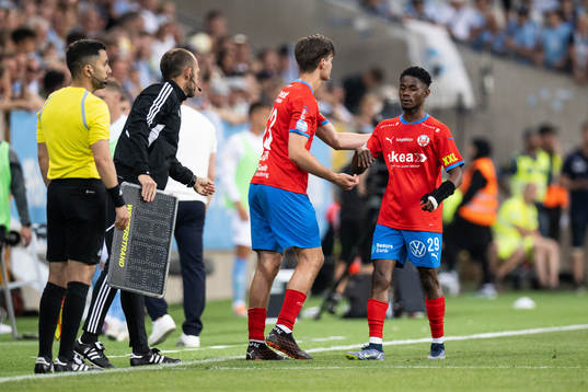 Helsingborgs Wilhelm Loeper byter med Joseph Amoako