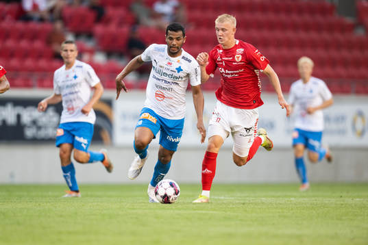 Värnamos Wenderson Oliveira do Nascimento och Kalmars Carl Gustafsson
