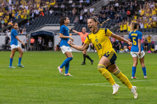Bla gjennom flere bilder av Football, International Friendly, Sweden - Brazil