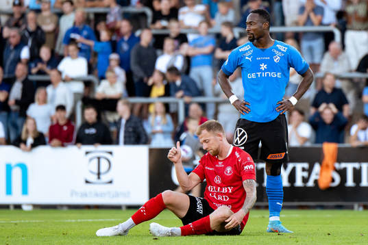 Trelleborgs Jesper Modig och Halmstads Sadat Karim