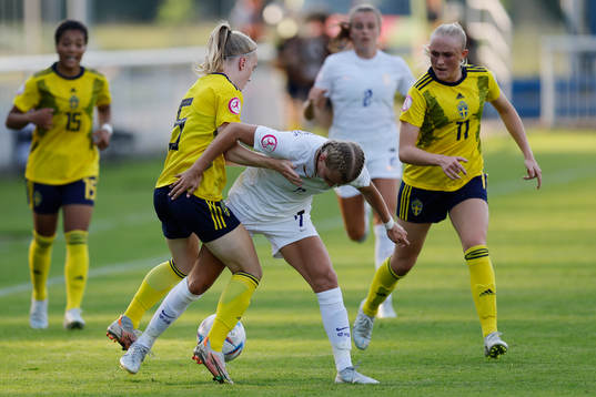 Anna Sandberg and Emilia Bengtsson of Sweden in action