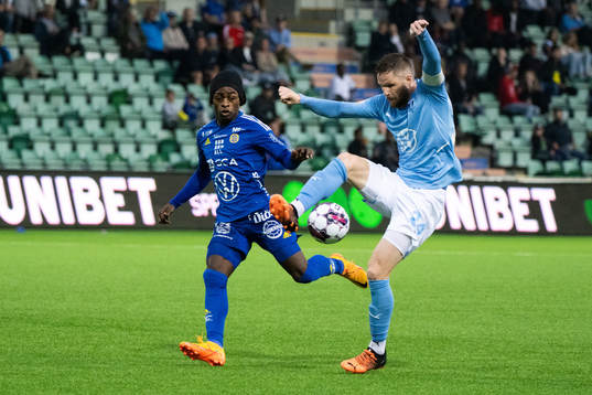 Sundsvalls Ronlado Damus och Malmö FFs Lasse Nielsen