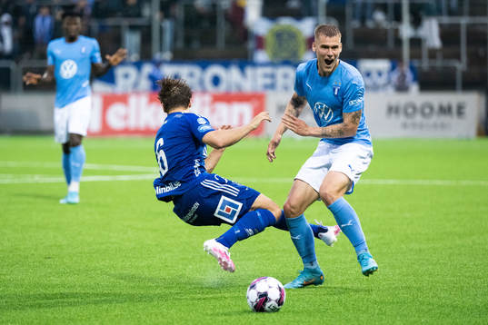 Sundsvalls Daniel Stensson och Malmö FFs Felix Beijmo
