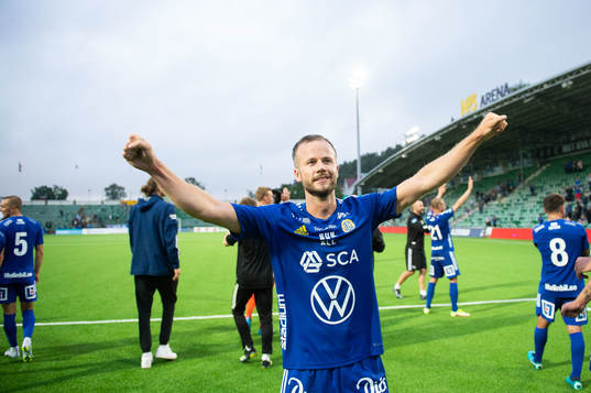 Sundsvalls Robert Lundström jublar