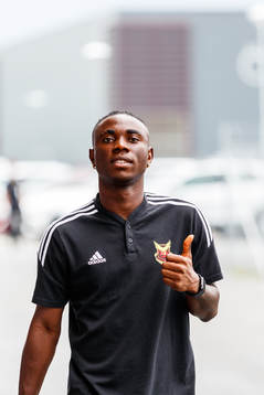 Östersunds Jordan Attah Kadiri anländer till  fotbollsmatchen i Superettan mellan Östersund och Utsikten den 2 juli 2022 i Östersund. 