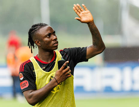 Östersunds Jordan Attah Kadiri  tackar publiken